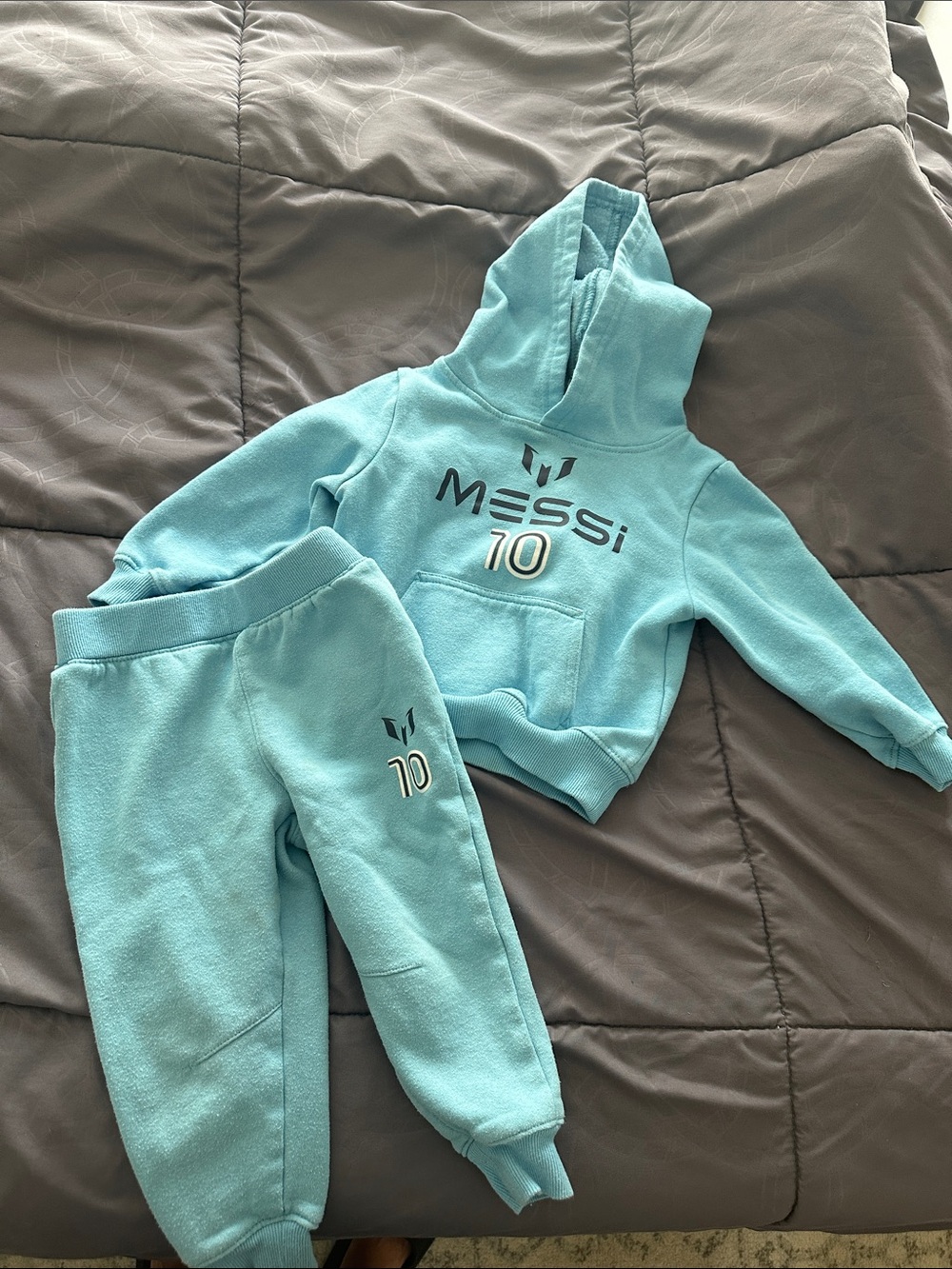 Kids light blue MESSI #10 Hoodie & Joggers Set. Size 2T